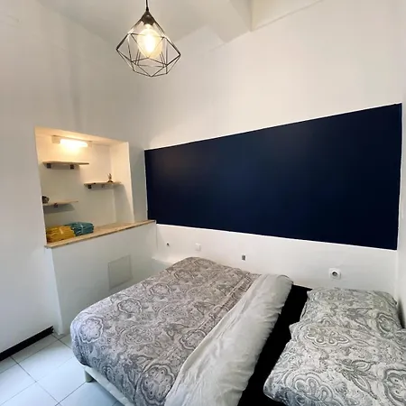 Апартаменты Loft Au Coeur Du Centre Historique